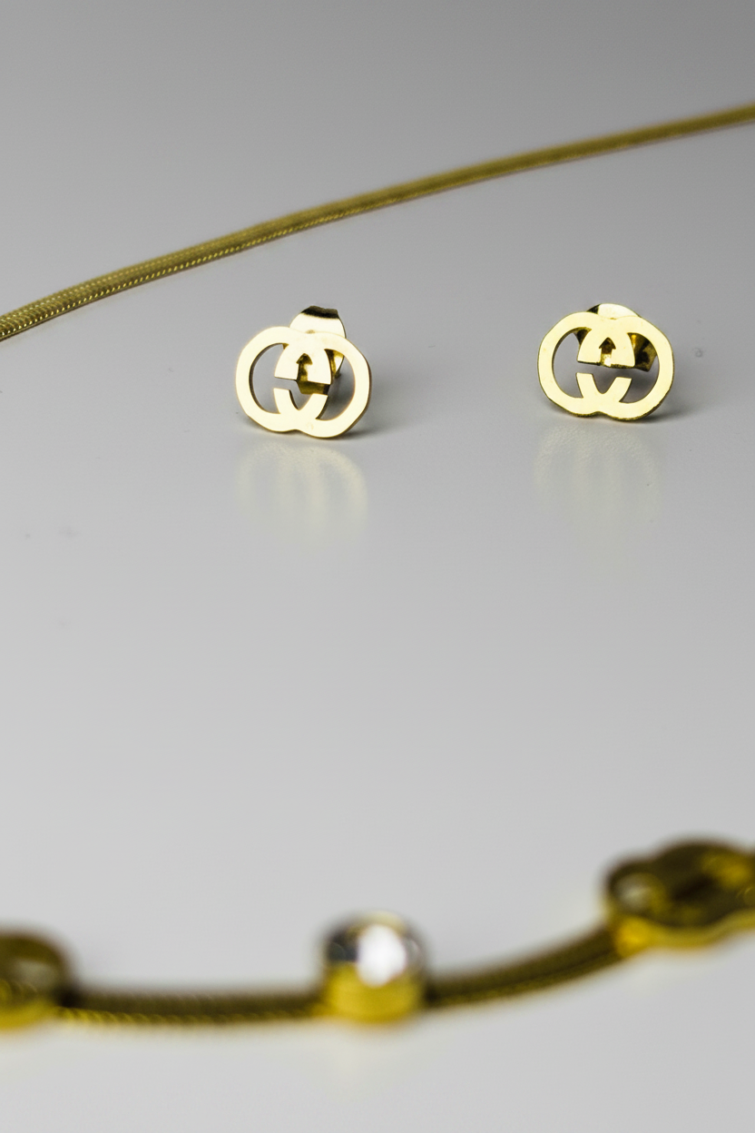 Gold-Tone Interlocking Circle Necklace & Stud Earrings Set