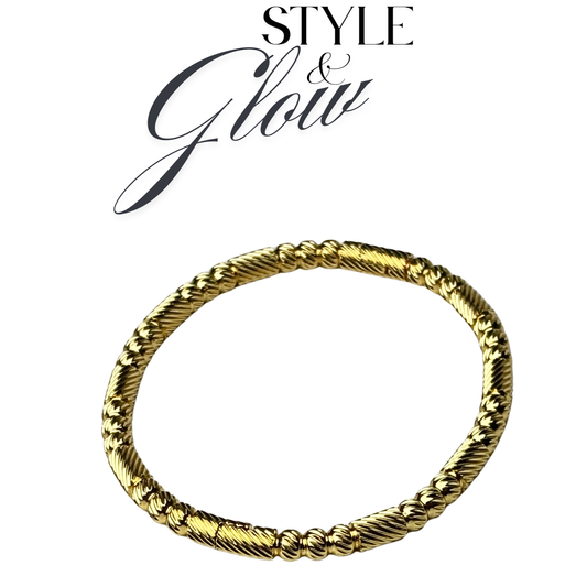 One piece of Minimalist Gold Bangle