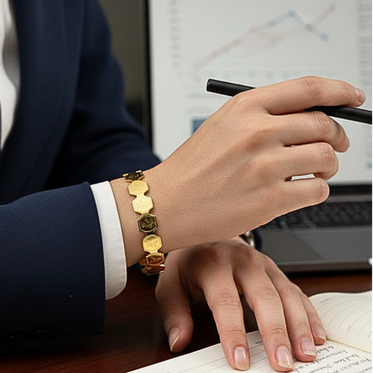 One piece of Elegant Gold Hexagon Link Bracelet