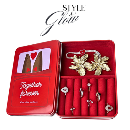 Red jewelry Organizer